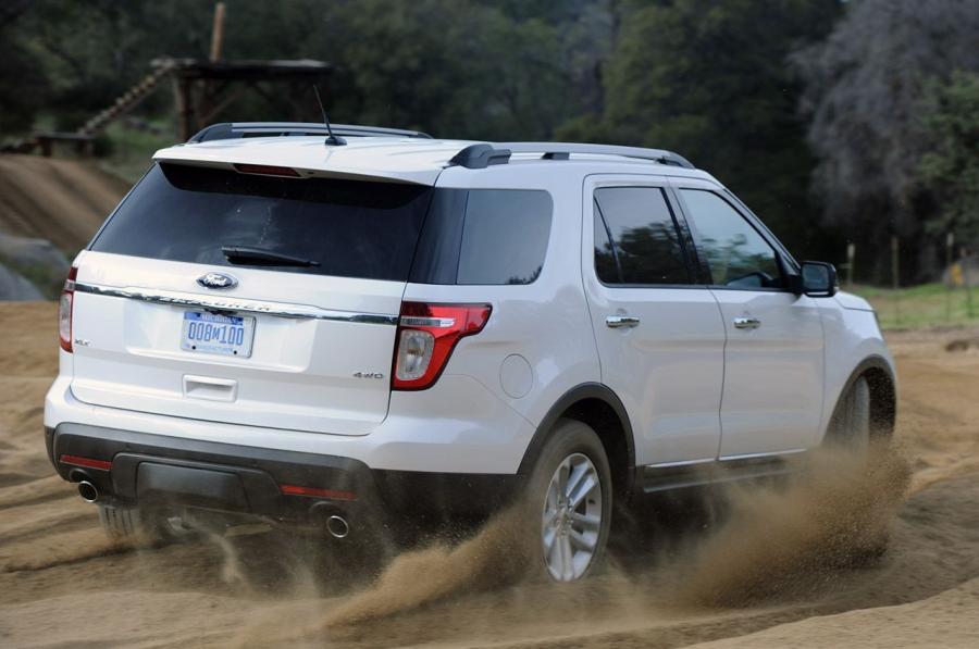  Ford Explorer 2011 года  (фото 50 из 174)